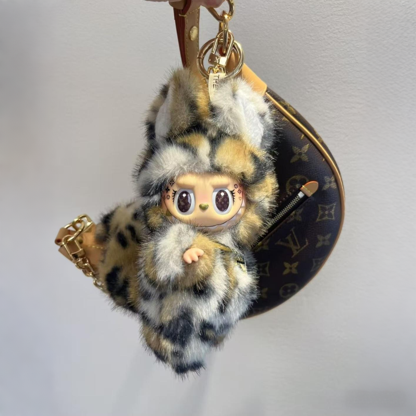 Artisan Monogram Doll - Magnetic Tail Edition(Please review our policies before purchasing)職人モノグラムドール - 磁気テールエディション(購入前に当社のポリシーをご確認ください)